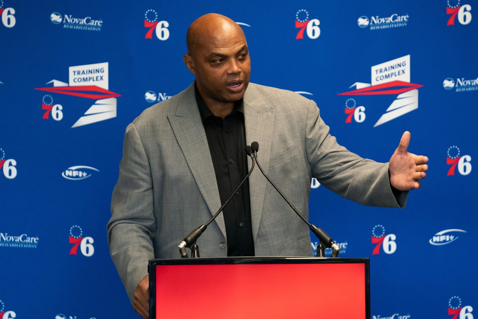 Charles Barkley Calls Drew Brees Criticism "Overkill" While Rebuking(02)