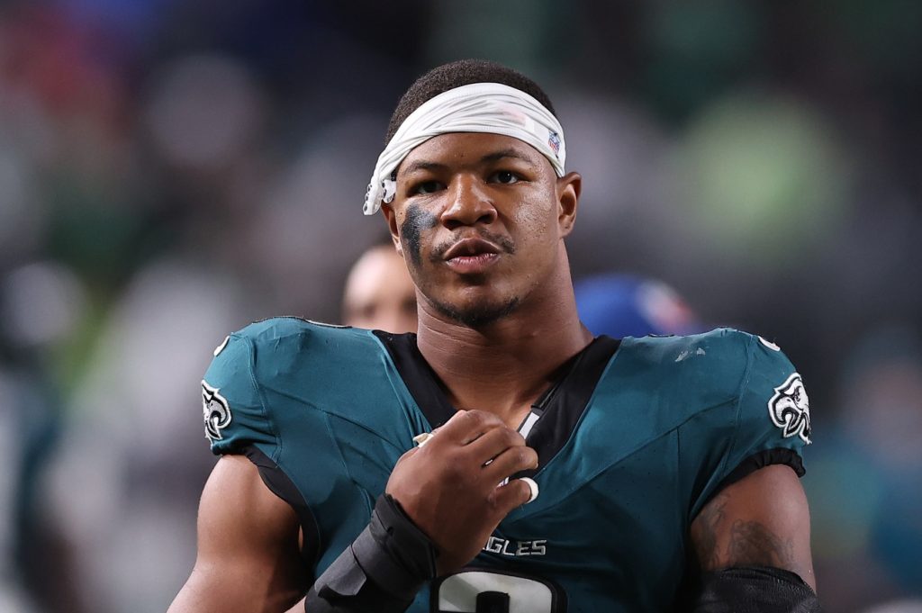 Sep 4, 2025; Philadelphia, Pennsylvania, USA; Philadelphia Eagles linebacker Nolan Smith Jr. (3) against the Dallas Cowboys at Lincoln Financial Field.