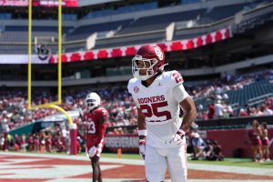 Sep 13, 2025; Philadelphia, Pennsylvania, USA; Oklahoma Sooners defensive back Michael Boganowski (25) leaves the field against the Temple Owls in the first half at Lincoln Financial Field.