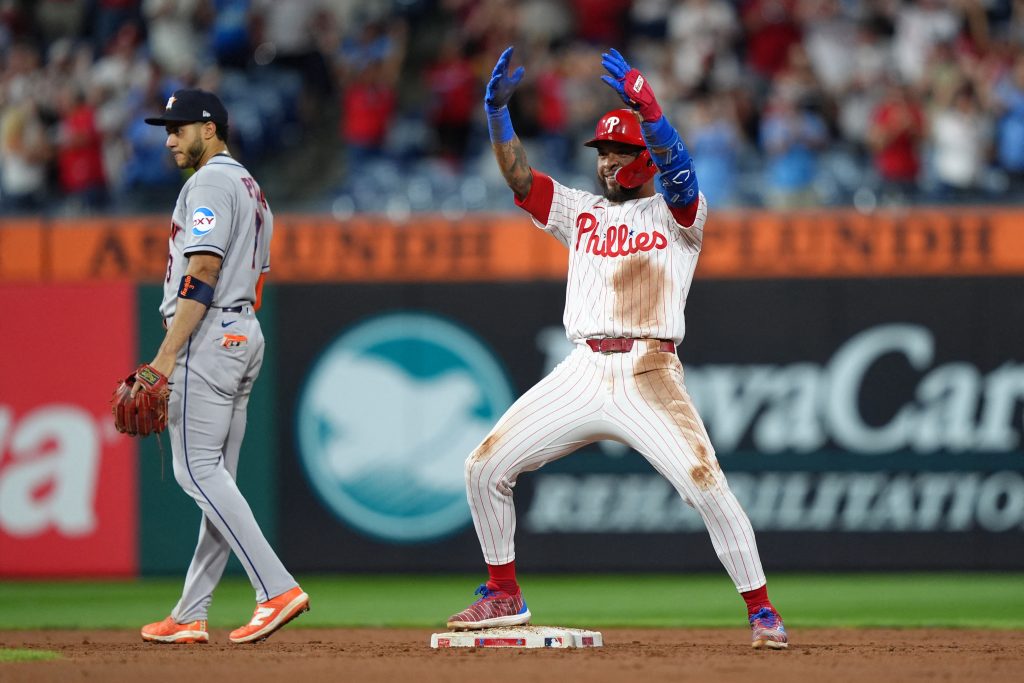 Sep 8, 2026; Philadelphia, Pennsylvania, USA; Philadelphia Phillies infielder Edmundo Sosa (33) reacts after hitting an RBI double against the Houston Astros in the ninth inning at Citizens Bank Park. Mandatory Credit: