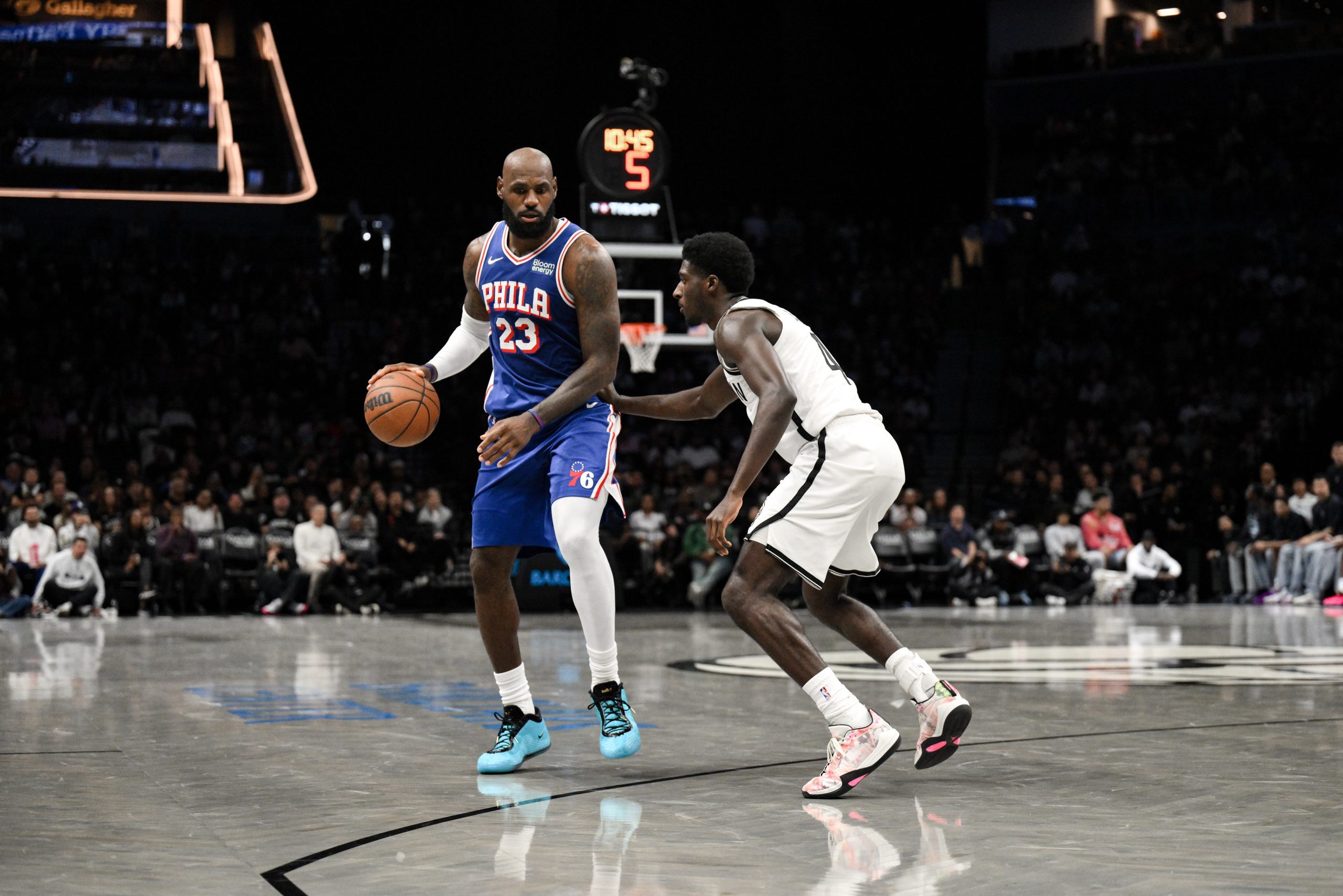 LeBron James Might Toss 600 or 700 Assists This Season - Crossing