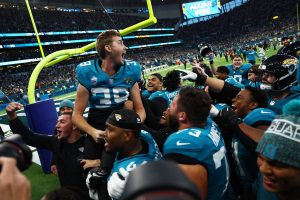 American Football - NFL - Philadelphia Eagles v Jacksonville Jaguars - Tottenham Hotspur Stadium, London, Britain - October 11, 2026 Jacksonville Jaguars' Cam Little celebrates with teammates after kicking a field goal to with the game Action Images via Reuters/Peter Cziborra