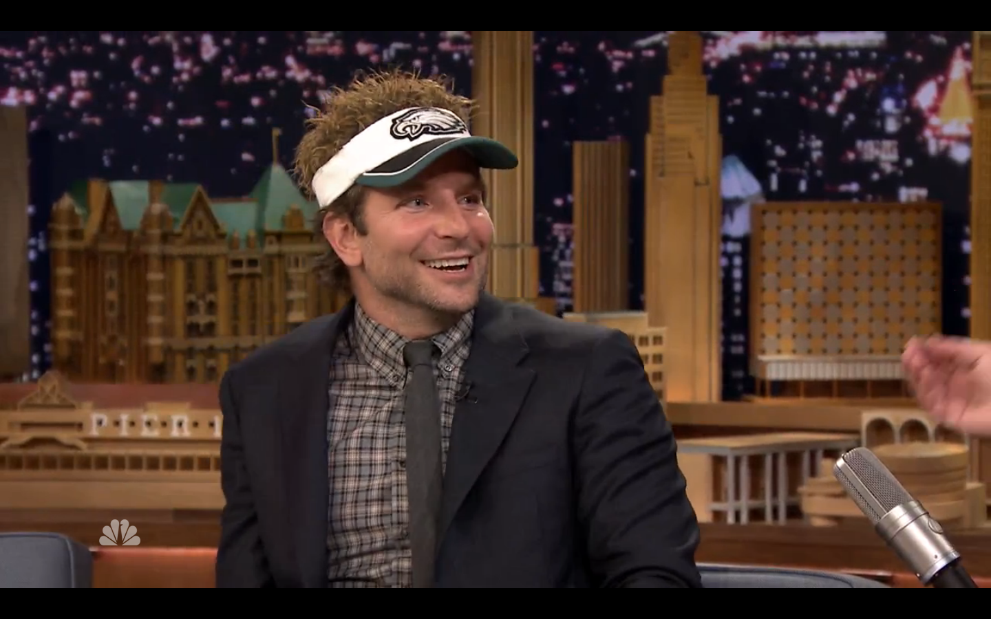 Bradley Cooper Talked those Eagles Hype Videos with Jimmy Fallon - Crossing  Broad