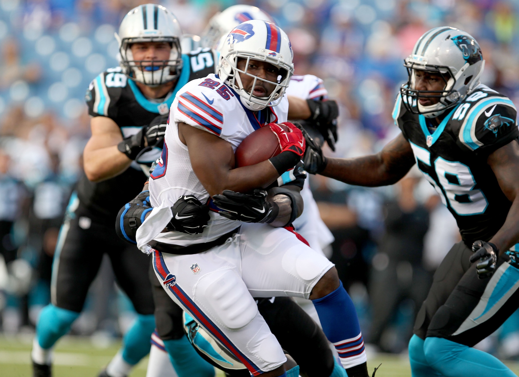 LeSean McCoy Doesn’t Think DeMarco Murray is Competition for the League’s Best RB