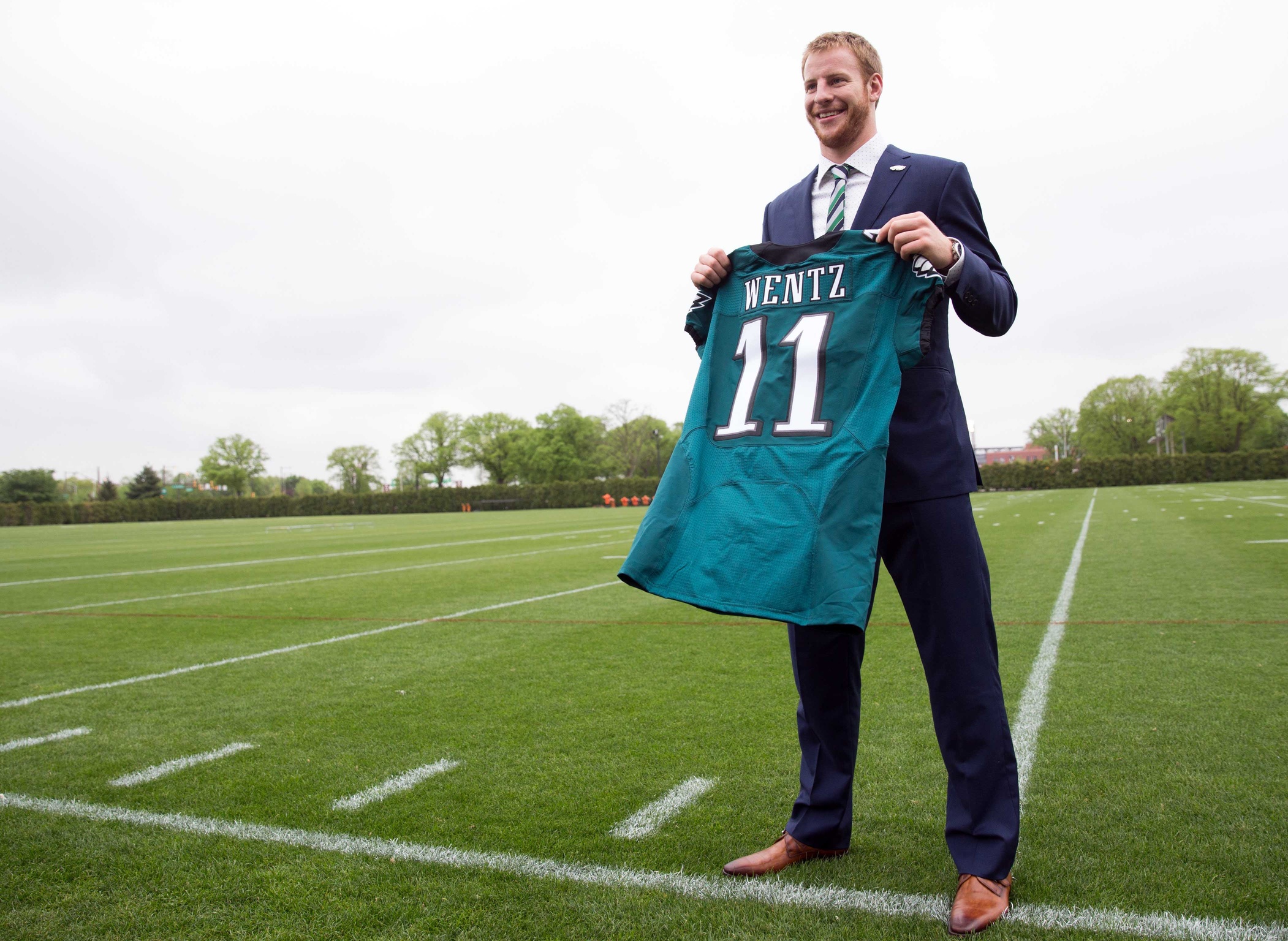 Well-Hated Blogger Says the Eagles Have the Worst QB Situation in Football