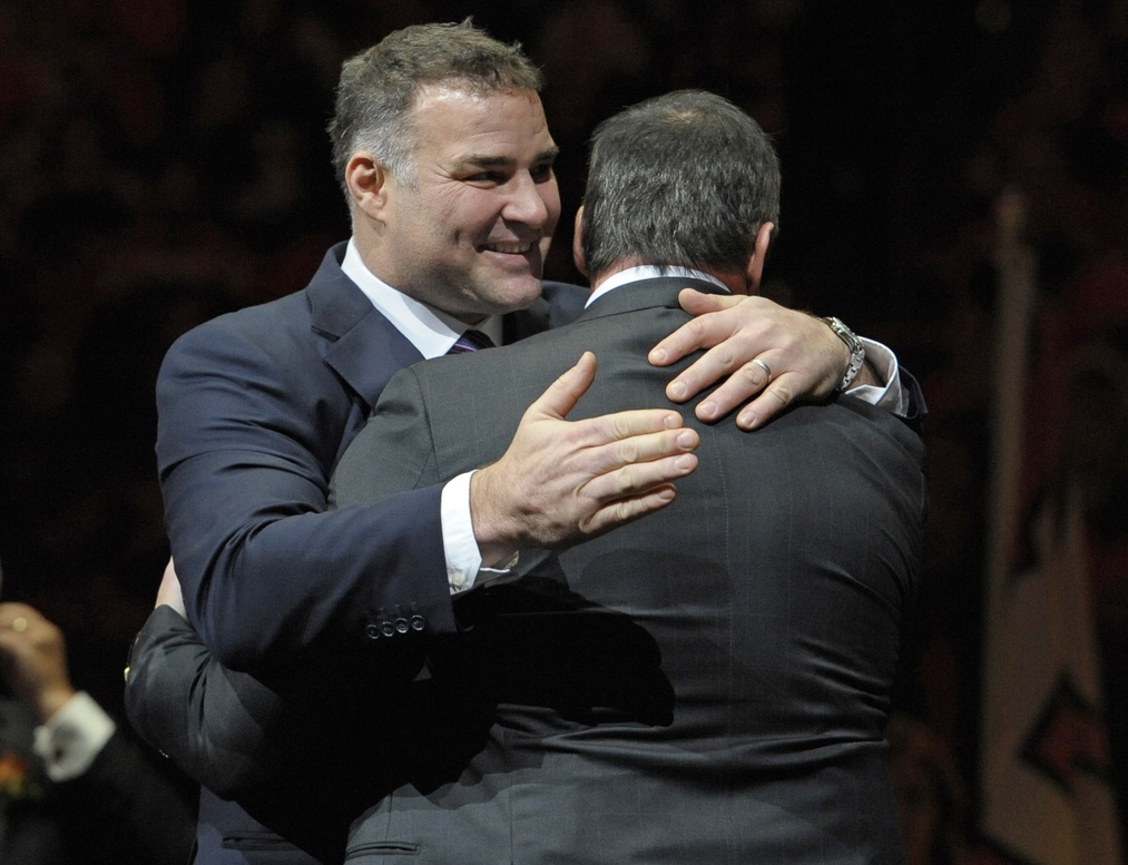 Eric Lindros to have his No. 88 retired by the Flyers