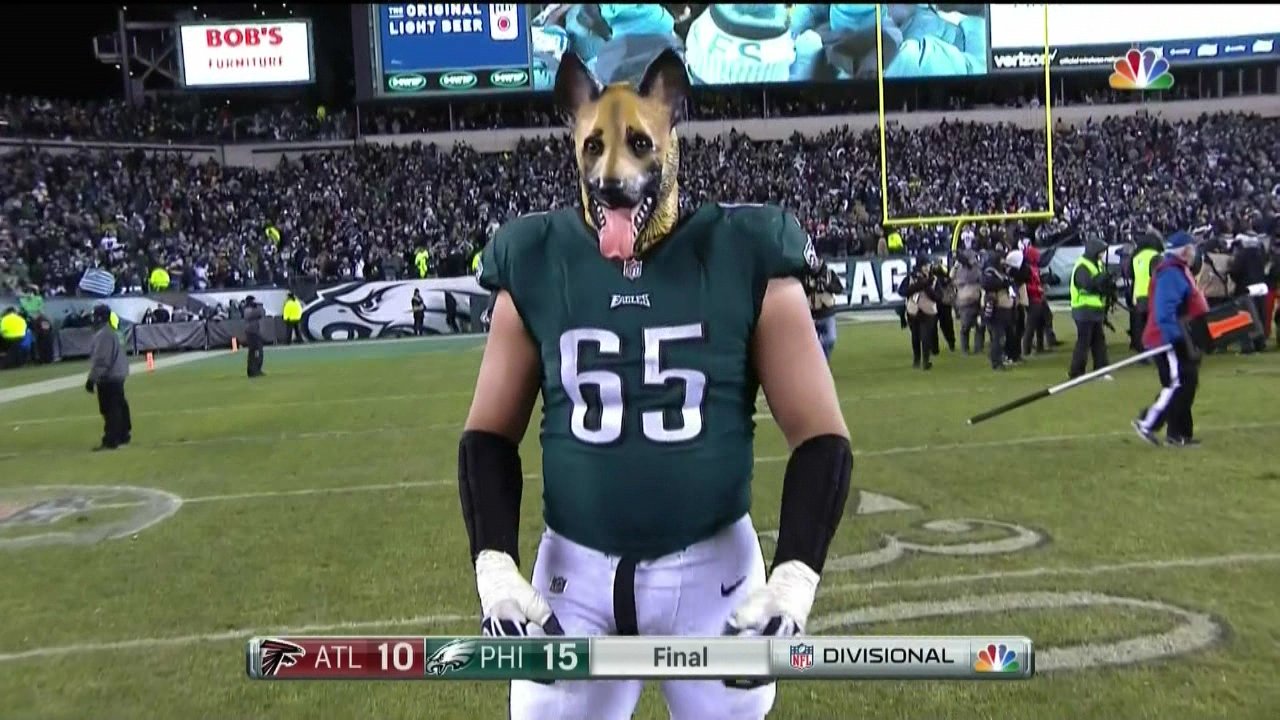Lane Johnson’s Dog Mask is Completely Out of Stock