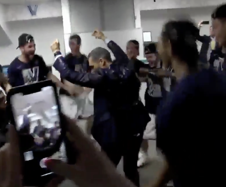 Hook a Wet Jay Wright Dancing Directly Into Venous Tubes