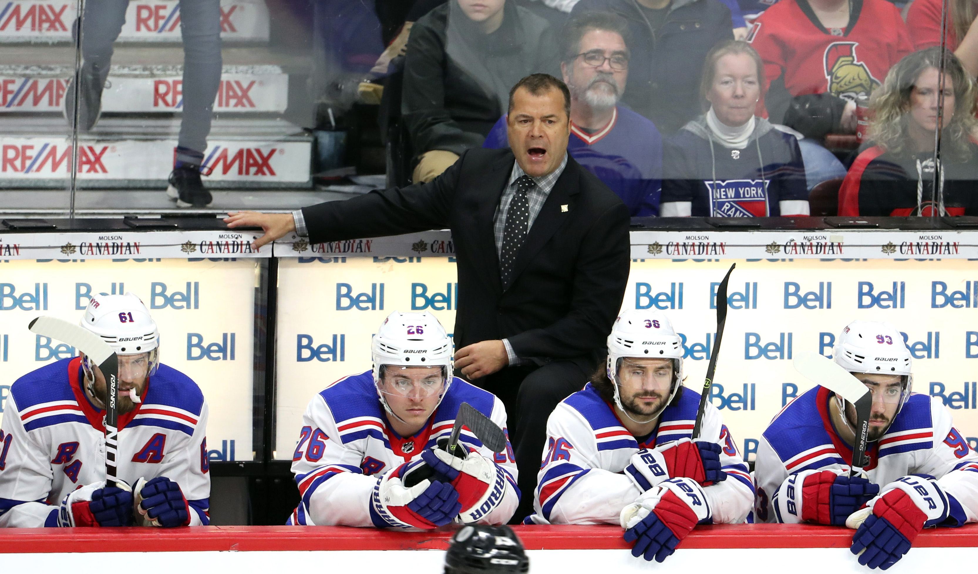 Vigneault with Flyers