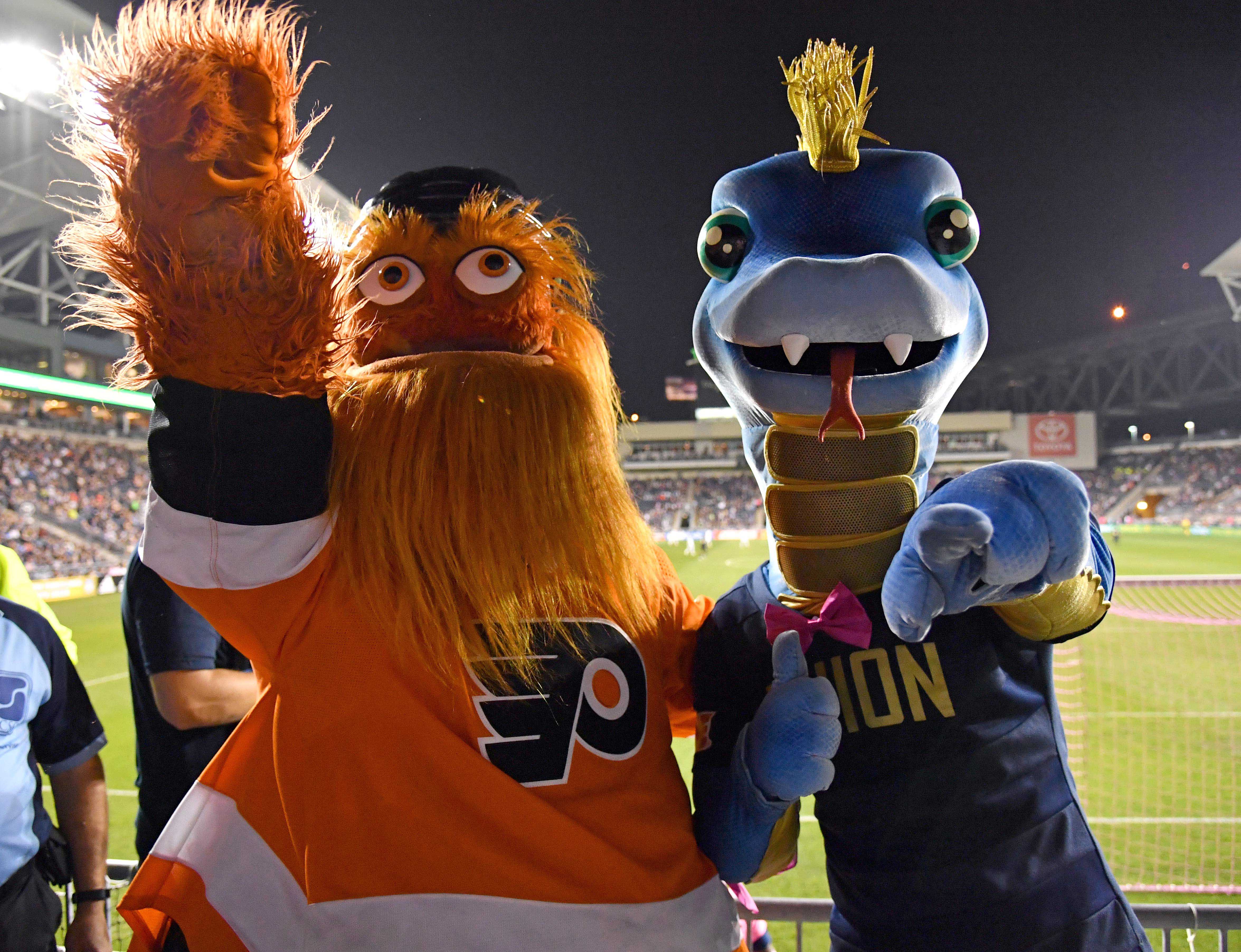 Gritty and Phang at Talen Energy Stadium