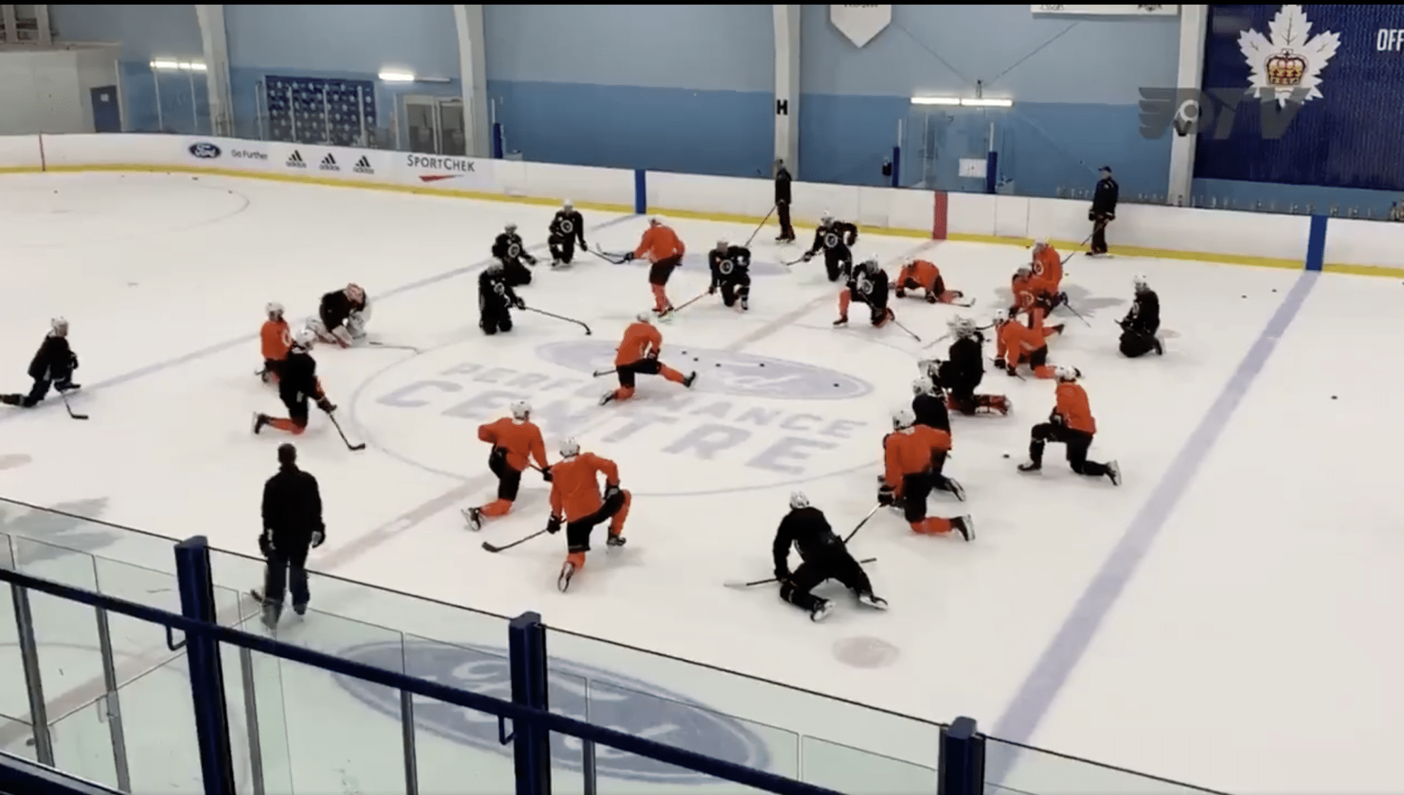 Oskar Lindblom joins Konecny, Flyers On Ice