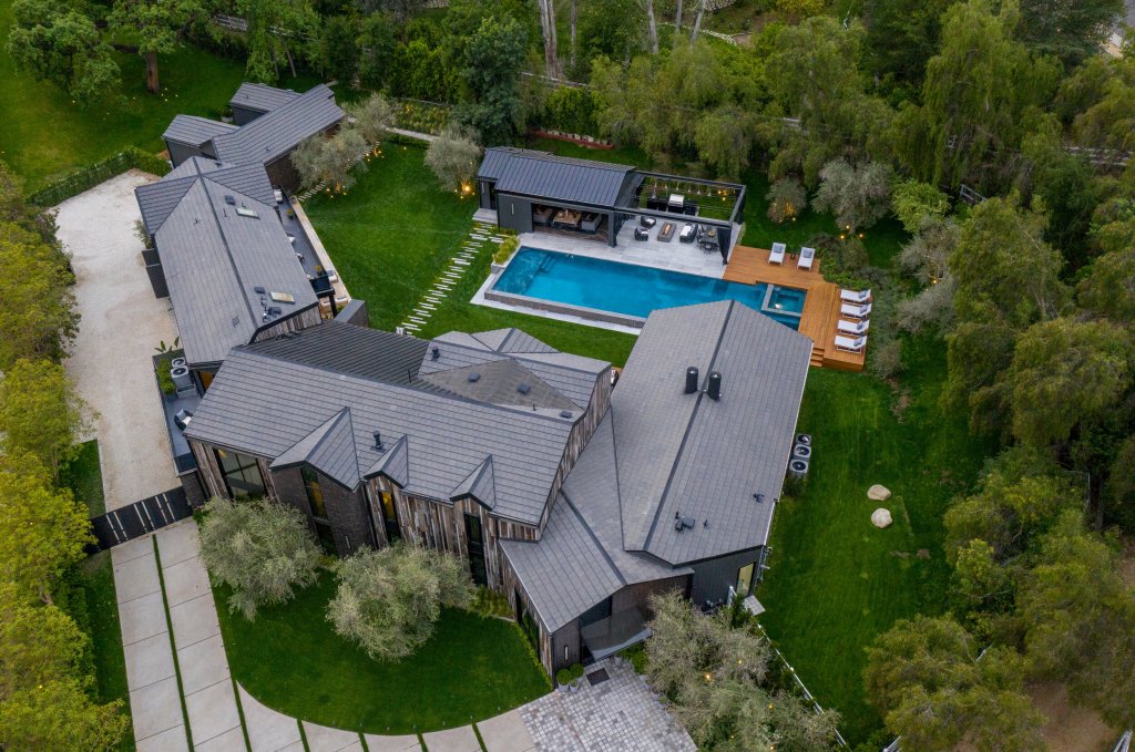 Bitter Baller Ben Simmons' NJ Mansion Is This Week's Most Popular Home