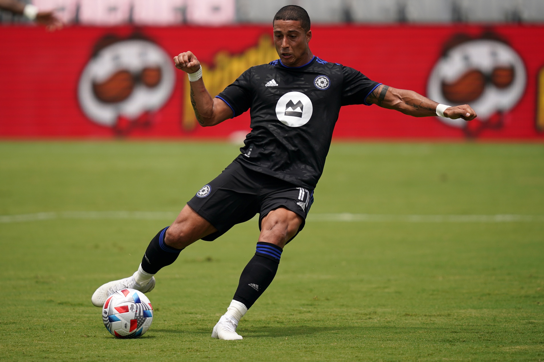 MLS Player Traded After Refusal to Get COVID Vaccine Results in “Problematic” Travel Issue