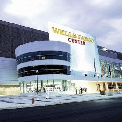 Wells Fargo Center Not Accepting Cash to Park for Eagles, Owls Games