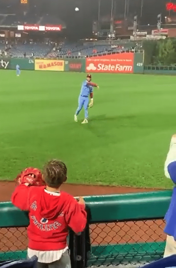 Bryce Harper Makes Young Fan’s Day With Catch in Stands