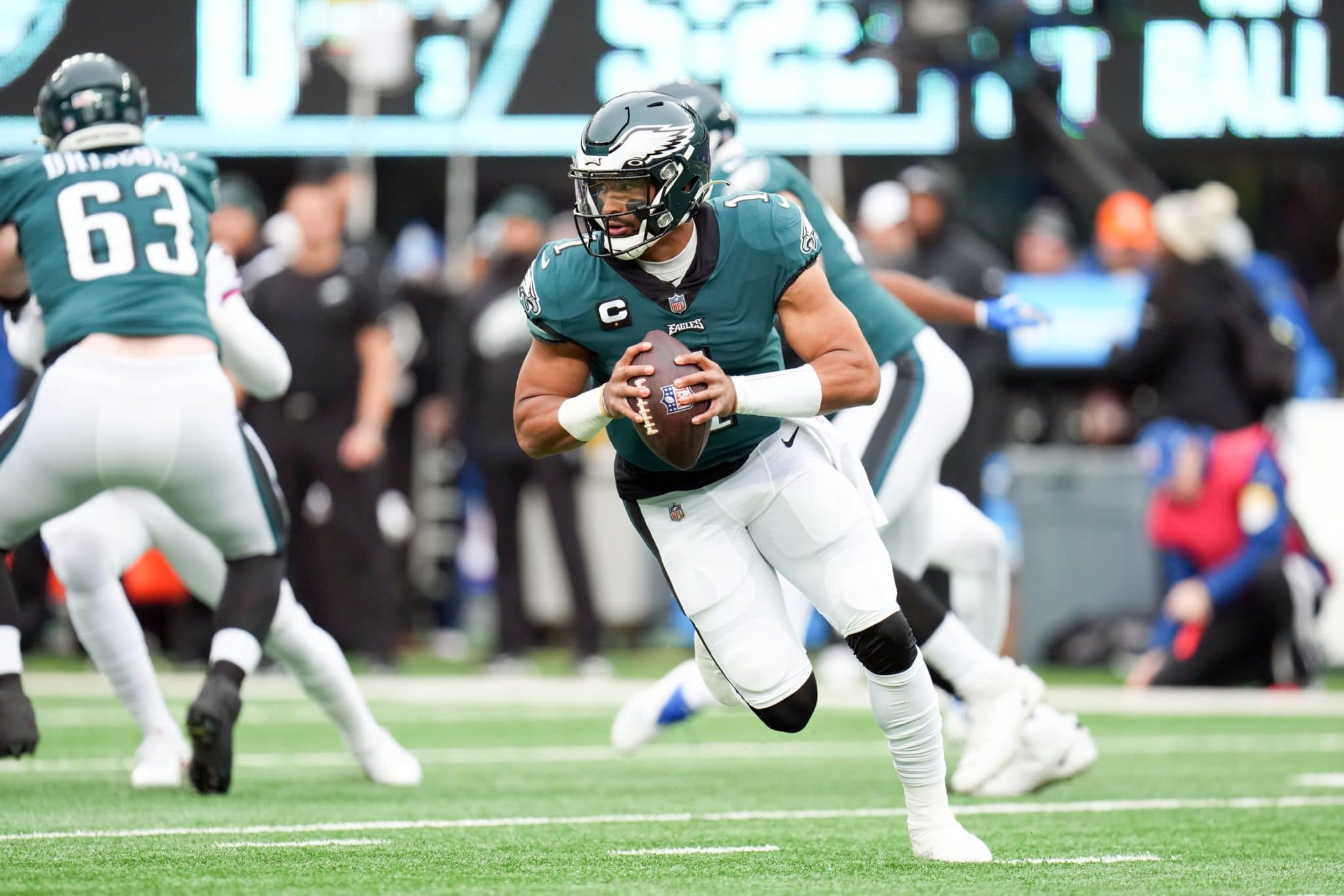 Jalen Hurts Limited in Thursday Practice