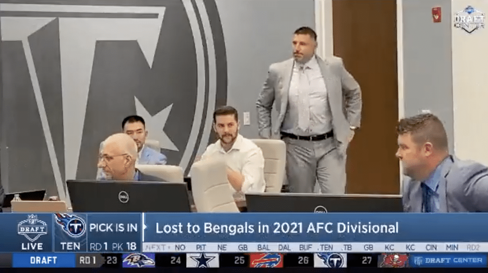 Mike Vrabel Looked Pissed After the Titans Traded AJ Brown
