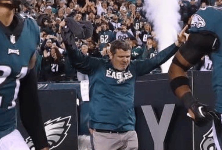 NEW VIDEO of Eagles Fan Who Ran Out of Tunnel with the Team