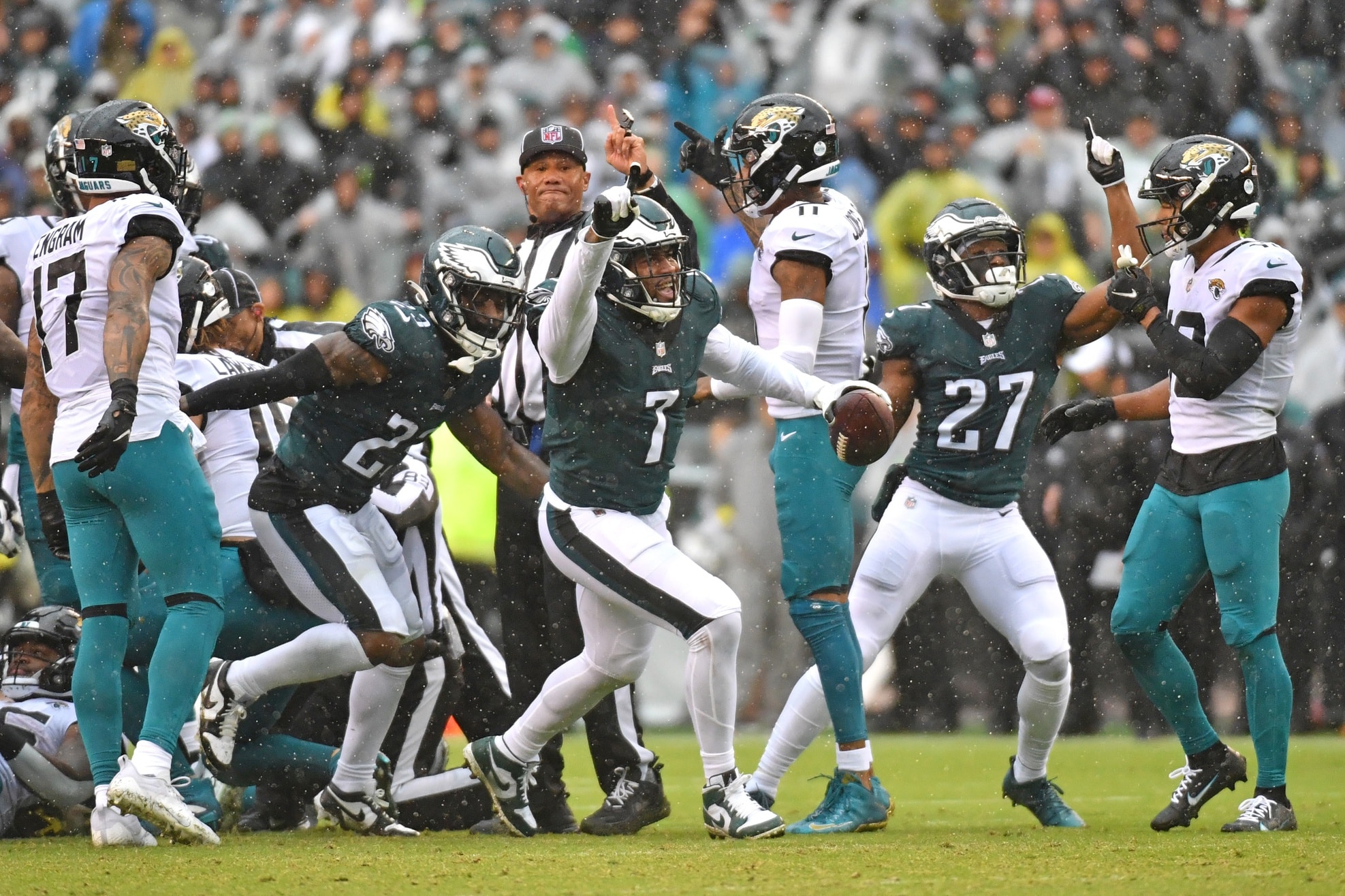 Resilience - 32 Immediate Takeaways from Eagles 29, Jaguars 21 - Crossing  Broad