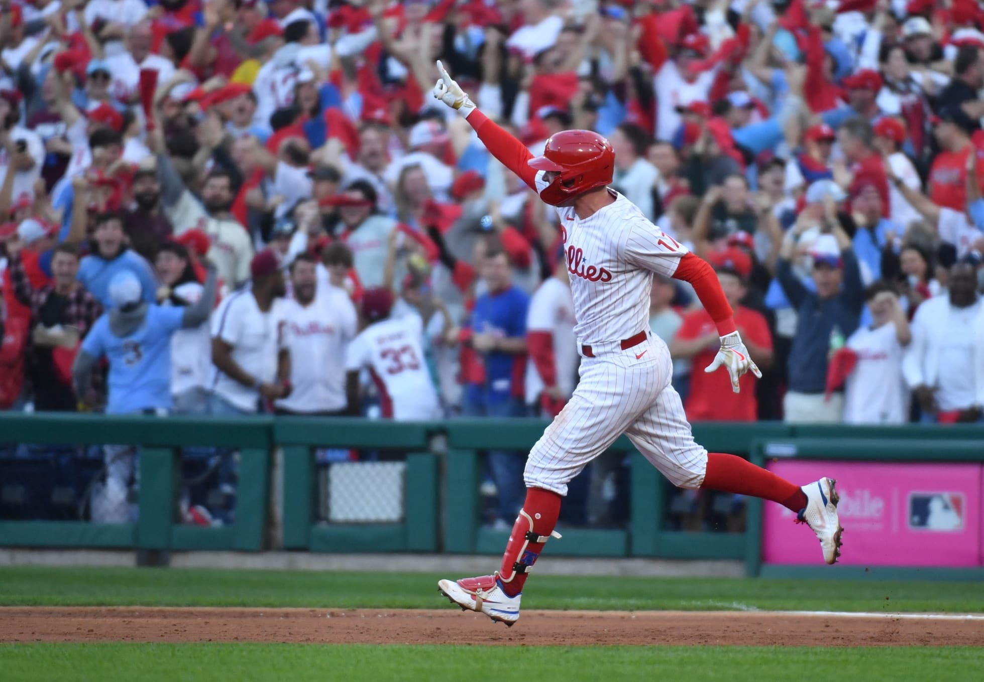 Induct This Rhys Hoskins Bat Spike Into the Baseball Hall of Fame -  Crossing Broad