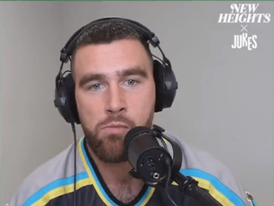Jason Kelce Had To Leave His Podcast Because He Was So Upset About His Fumbled Snap From Sunday