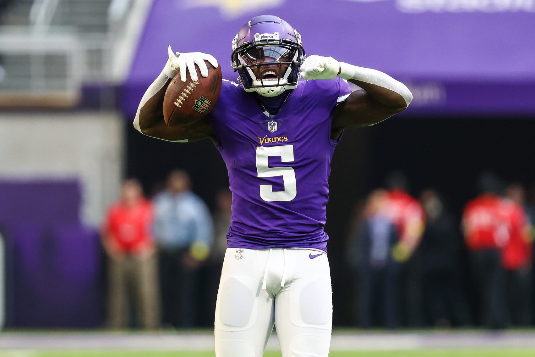 Vikings Broadcasters were Disgusted with Jalen Reagor