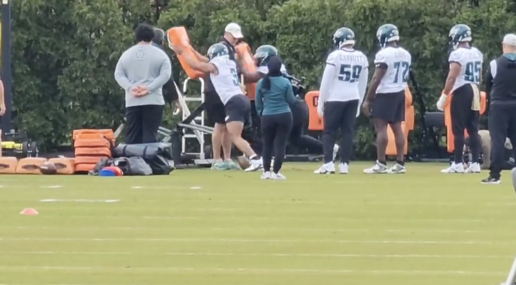 UPDATE: Jalen Carter Broke a Blocking Sled at OTAs (He Actually Didn’t)