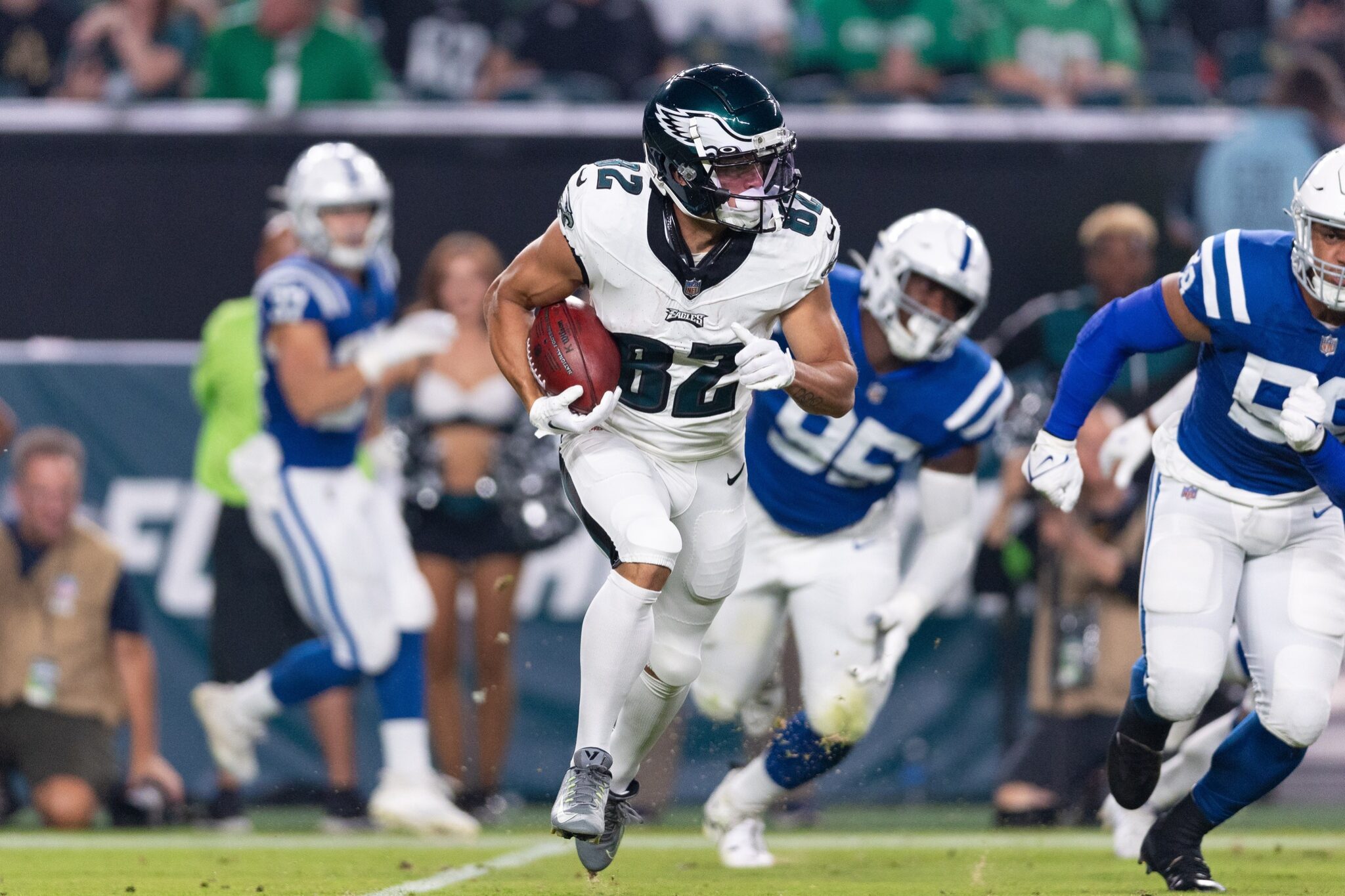 Eagles Keep Three Receivers* on Practice Squad Crossing Broad