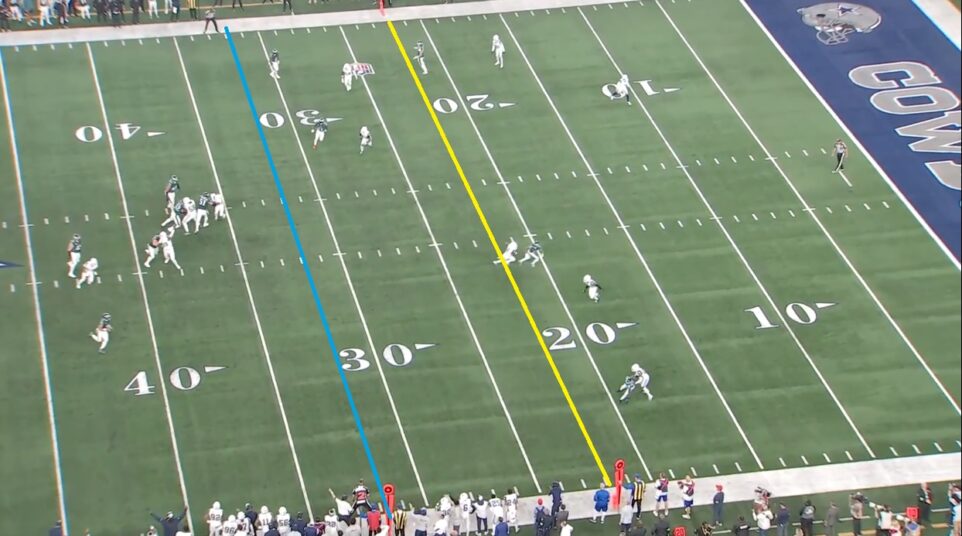 This FourPlay Sequence from the Eagles/Cowboys Game Made Me Want to